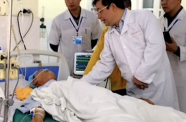 Quên panh 18 năm trong bụng bệnh nhân