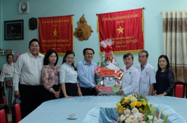 Đại diện UBND TPHCM thăm hỏi và chúc tết tập thể BV CTCH