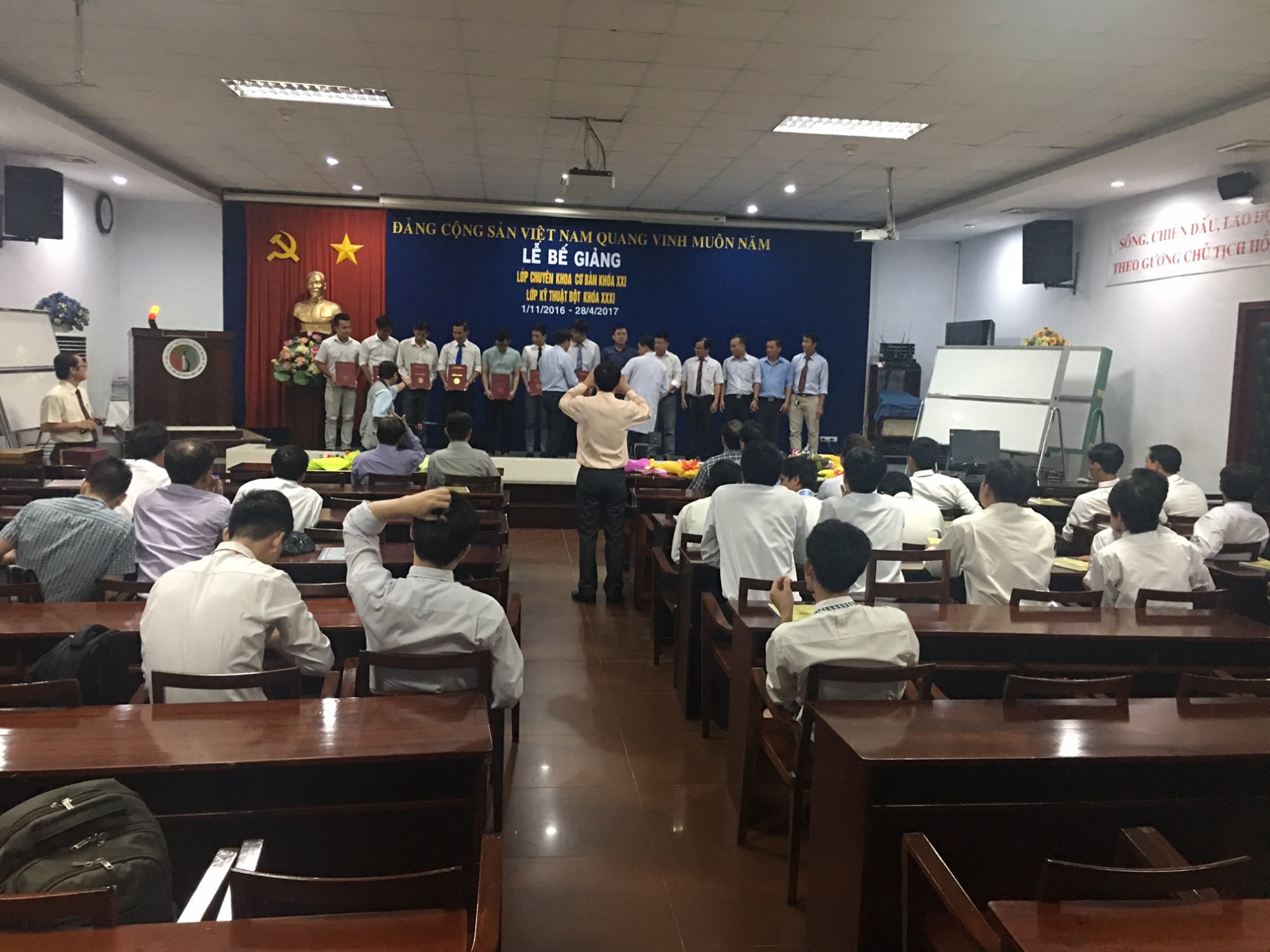 Học viên tham dự khoá học