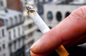 Hút thuốc có thể làm tăng nguy cơ nhiễm COVID-19