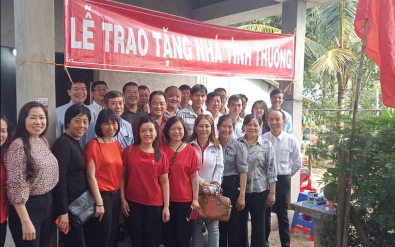 le_trao_tang_nha_tinh_thuong_1